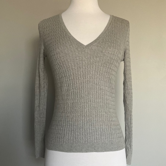 Massimo Dutti Gray Cable-Knit Patched Elbows V-Neck Cotton-Wool-Cashmere Sweater - Picture 1 of 10
